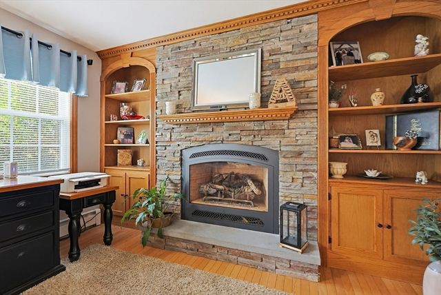 11 Brooke Haven Dr, Rutland, MA 01543