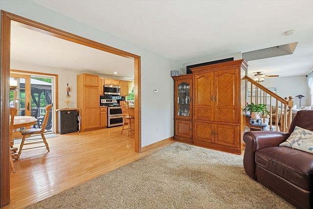 11 Brooke Haven Dr, Rutland, MA 01543