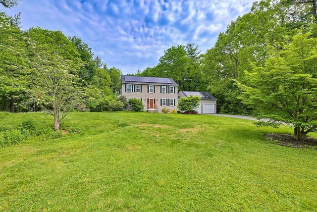 11 Brooke Haven Dr, Rutland, MA 01543