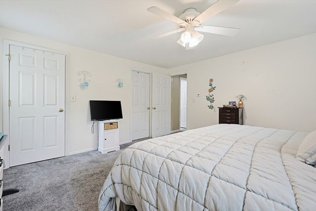 11 Brooke Haven Dr, Rutland, MA 01543