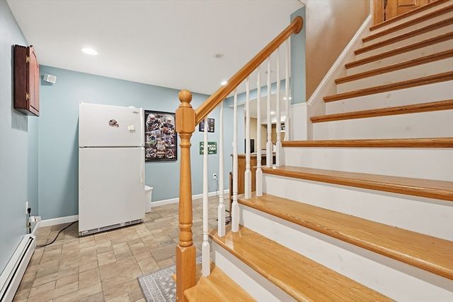 11 Brooke Haven Dr, Rutland, MA 01543