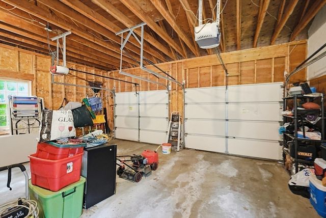 11 Brooke Haven Dr, Rutland, MA 01543