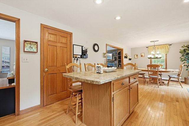 11 Brooke Haven Dr, Rutland, MA 01543