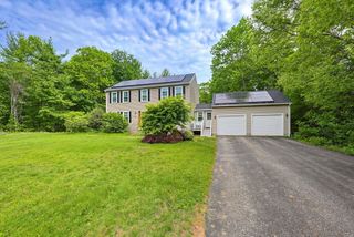 11 Brooke Haven Dr, Rutland, MA 01543