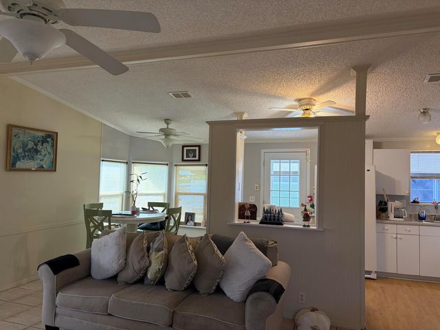 202 Travis Cay Place 9, Fort Pierce, FL 34982