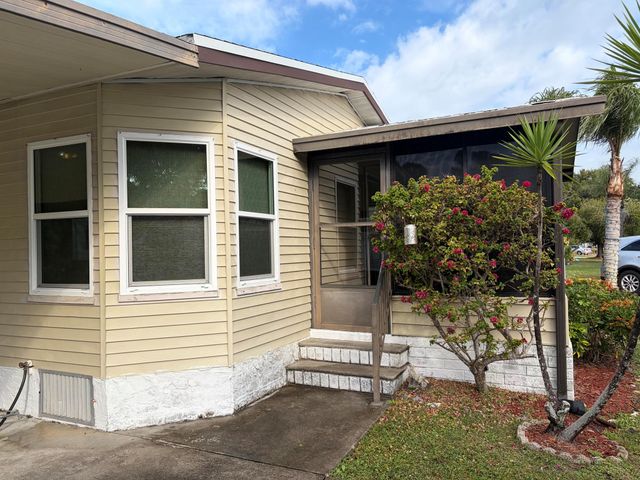 202 Travis Cay Place 9, Fort Pierce, FL 34982