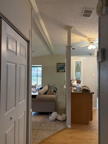 202 Travis Cay Place 9, Fort Pierce, FL 34982