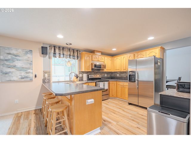 2806 Ne DELANCEY Ct, Vancouver, WA 98682