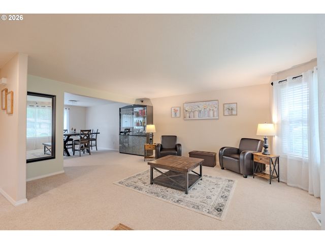 2806 Ne DELANCEY Ct, Vancouver, WA 98682