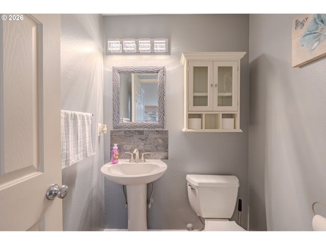 2806 Ne DELANCEY Ct, Vancouver, WA 98682