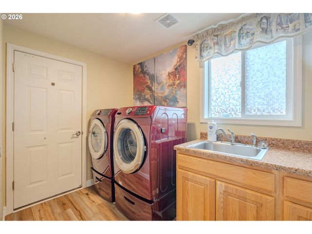 2806 Ne DELANCEY Ct, Vancouver, WA 98682