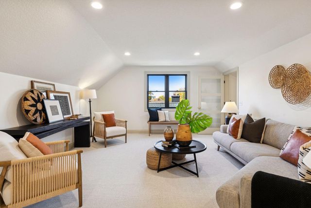 1532 Lincoln Avenue, Saint Paul, MN 55105