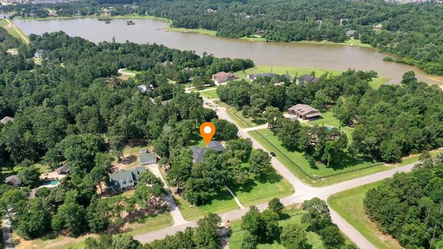 261 Ridge Lake Drive, Montgomery, TX 77316