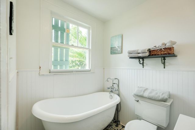 3407 Avenue L, Galveston, TX 77550