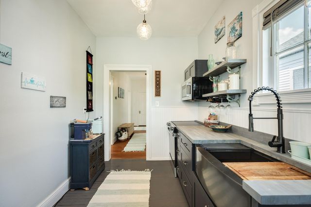 3407 Avenue L, Galveston, TX 77550