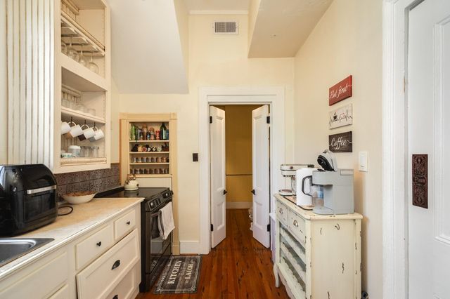 3407 Avenue L, Galveston, TX 77550