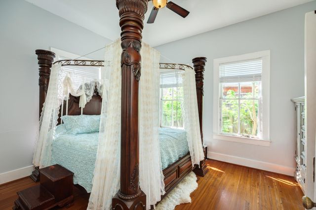 3407 Avenue L, Galveston, TX 77550