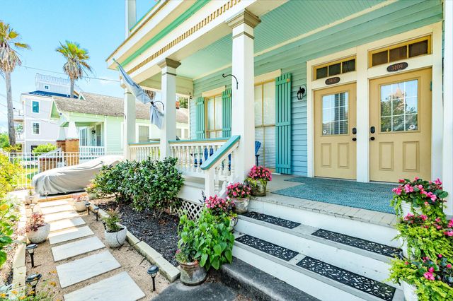3407 Avenue L, Galveston, TX 77550