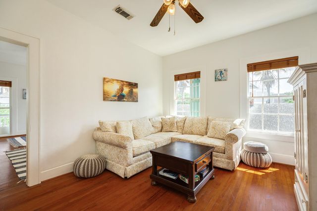 3407 Avenue L, Galveston, TX 77550