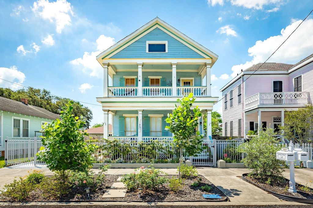 3407 Avenue L, Galveston, TX 77550