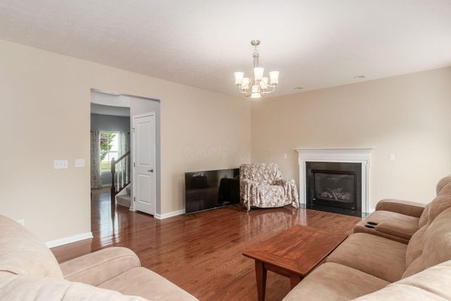 216 Mcnamara Loop, Delaware, OH 43015
