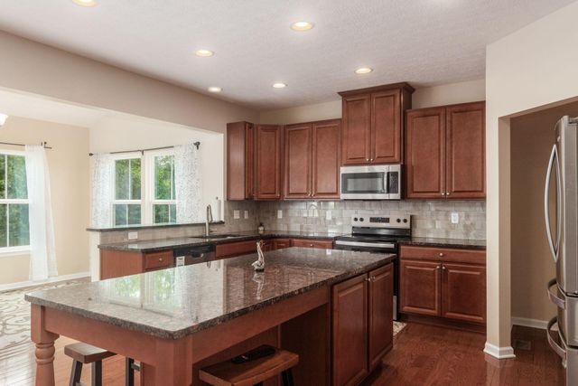 216 Mcnamara Loop, Delaware, OH 43015