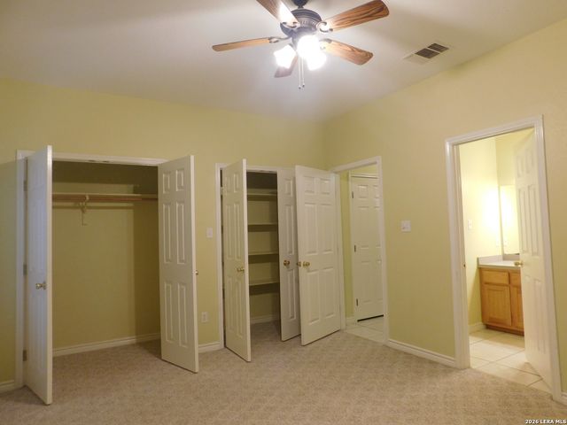 110 Hunters Glen, Floresville, TX 78114