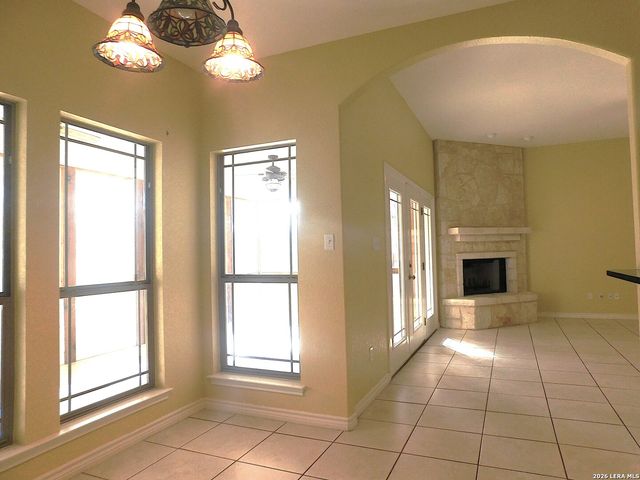110 Hunters Glen, Floresville, TX 78114