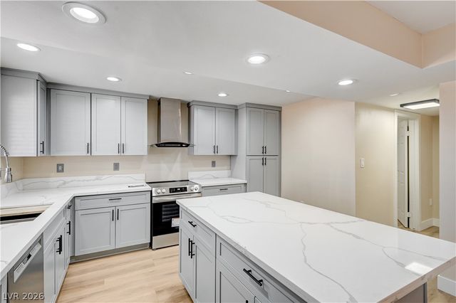 7477 Ullom Drive, Las Vegas, NV 89139