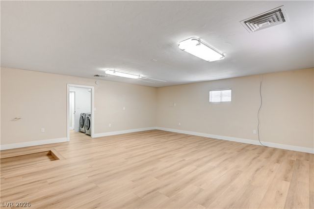 7477 Ullom Drive, Las Vegas, NV 89139