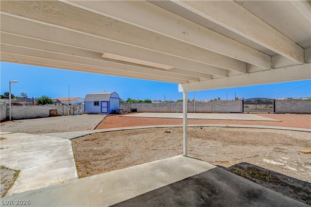 7477 Ullom Drive, Las Vegas, NV 89139