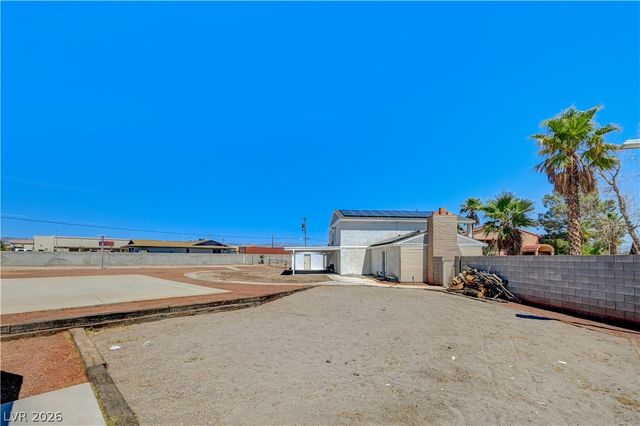 7477 Ullom Drive, Las Vegas, NV 89139