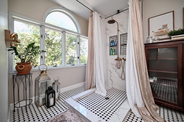 2331 Goodview ROAD, Winona, MN 55987