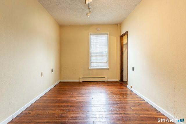 41-43 Dean Street, Hartford, CT 06114