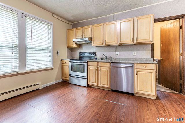 41-43 Dean Street, Hartford, CT 06114