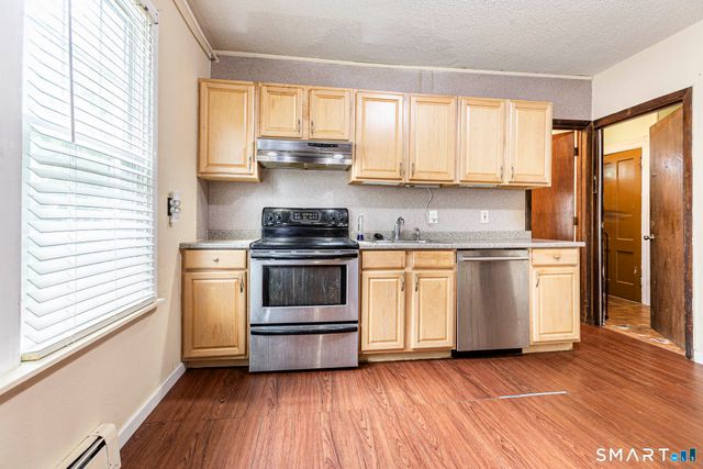 41-43 Dean Street, Hartford, CT 06114