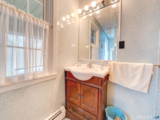 41-43 Dean Street, Hartford, CT 06114