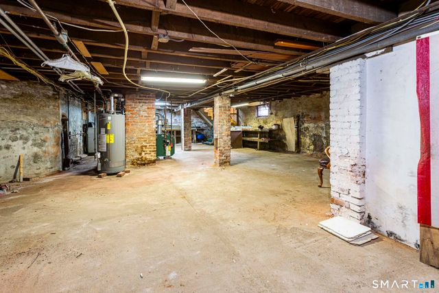 41-43 Dean Street, Hartford, CT 06114