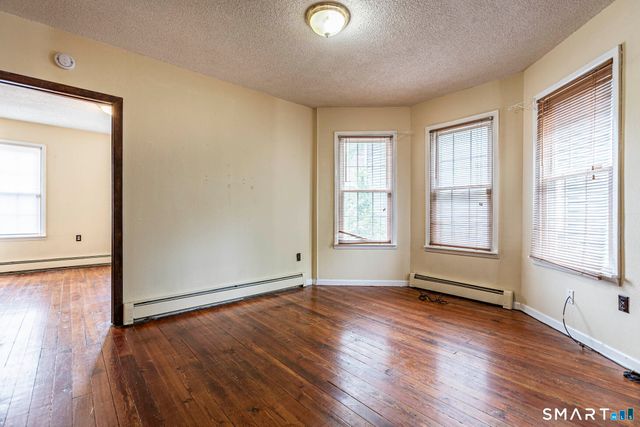 41-43 Dean Street, Hartford, CT 06114