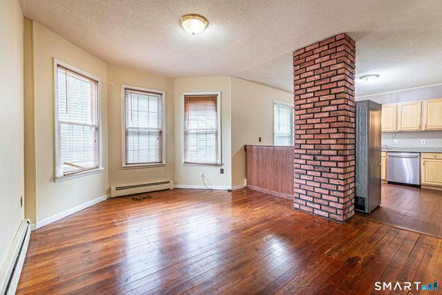 41-43 Dean Street, Hartford, CT 06114