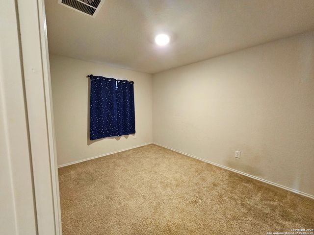 916 ARMADILLO DR, Seguin, TX 78155