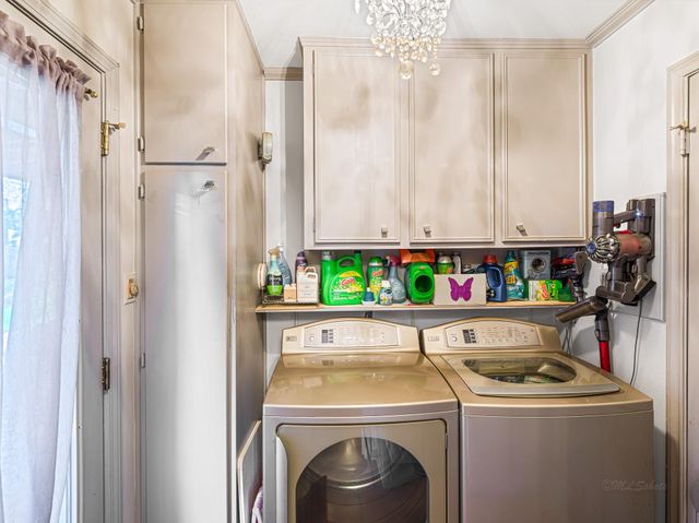 818 Olney Oak Drive, Houston, TX 77079