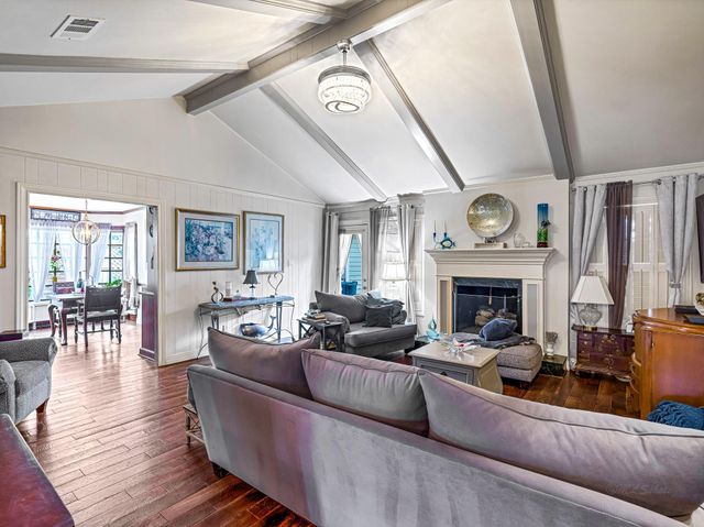 818 Olney Oak Drive, Houston, TX 77079