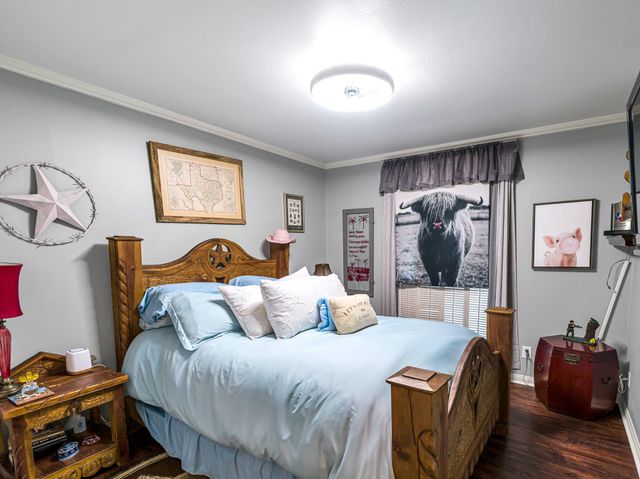 818 Olney Oak Drive, Houston, TX 77079