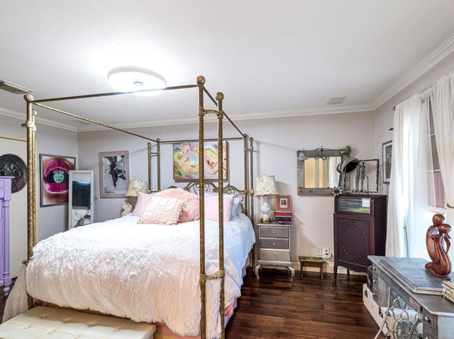 818 Olney Oak Drive, Houston, TX 77079