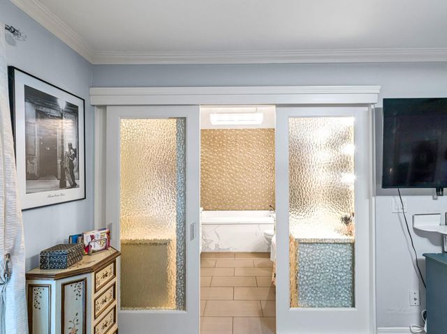 818 Olney Oak Drive, Houston, TX 77079