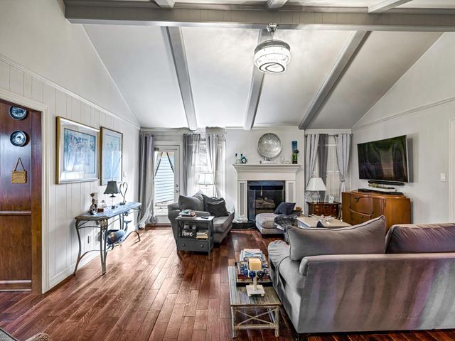 818 Olney Oak Drive, Houston, TX 77079