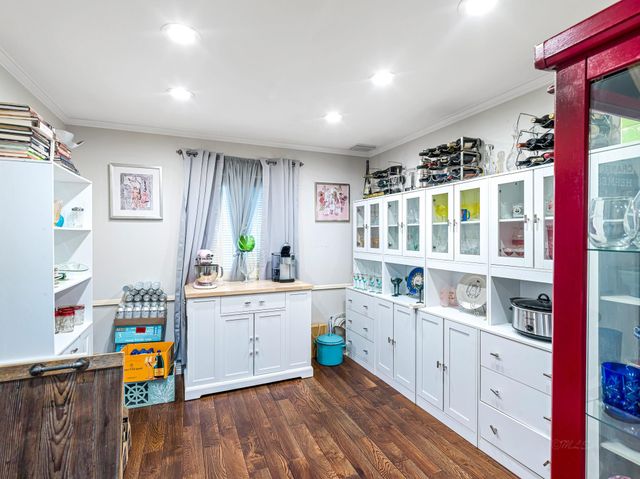 818 Olney Oak Drive, Houston, TX 77079