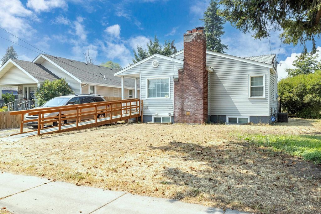 5923 N Regal St, Spokane, WA 99208 photo 1