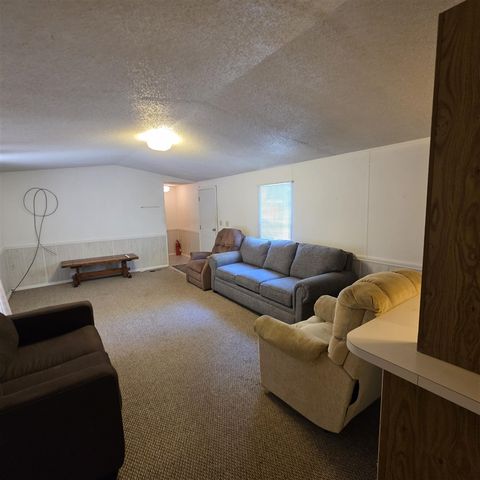 9049 N 80th Avenue, Pentwater, MI 49449